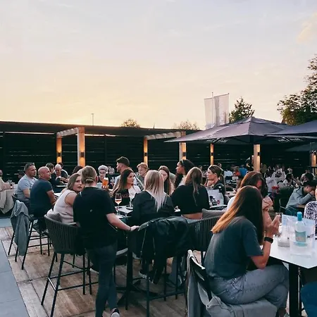 Bar-bistro-hotel Dok Hotel Steenbergen (North Brabant)