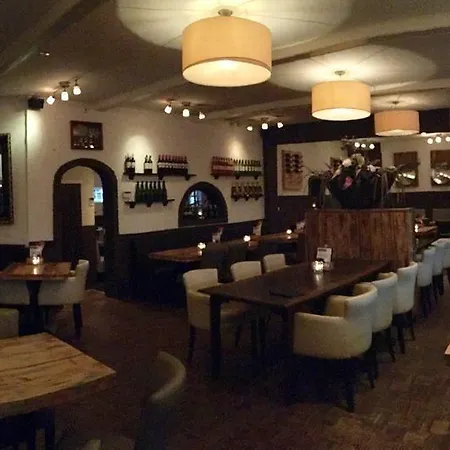 Bar-bistro-hotel Dok Hotel 3*