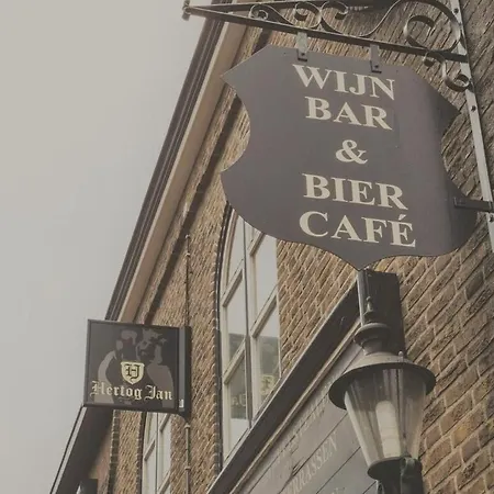 Отель Bar-bistro-hotel Dok Стенберген