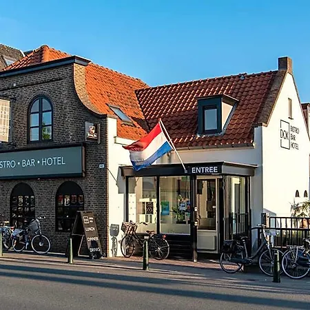 Bar-bistro-hotel Dok 3*