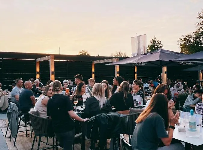 Bar-bistro-hotel Dok Hotel Steenbergen (North Brabant)