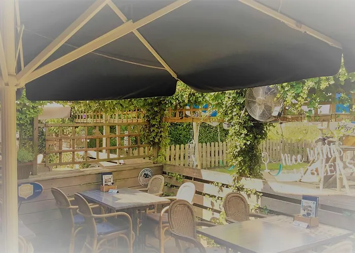 Bar-bistro-hotel Dok 3* Steenbergen (North Brabant)