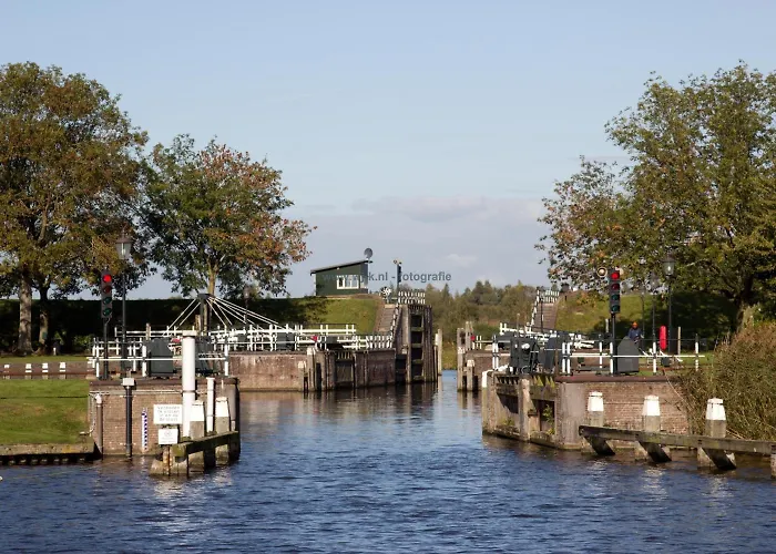 Bar-bistro-hotel Dok Otel