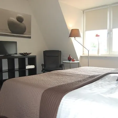 Hotel Bar-bistro-hotel Dok 3*