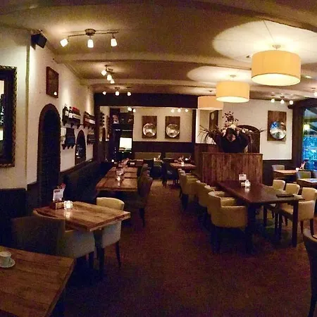 Bar-bistro-hotel Dok Hotel