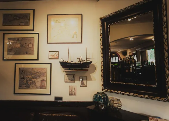 Bar-bistro-hotel Dok 3*