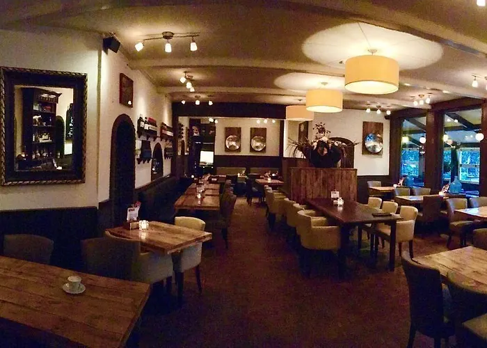 Bar-bistro-hotel Dok Hotel